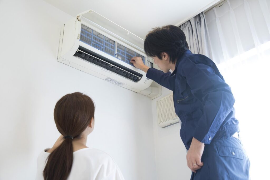 エアコン室外機の蜂の巣を放置するリスク